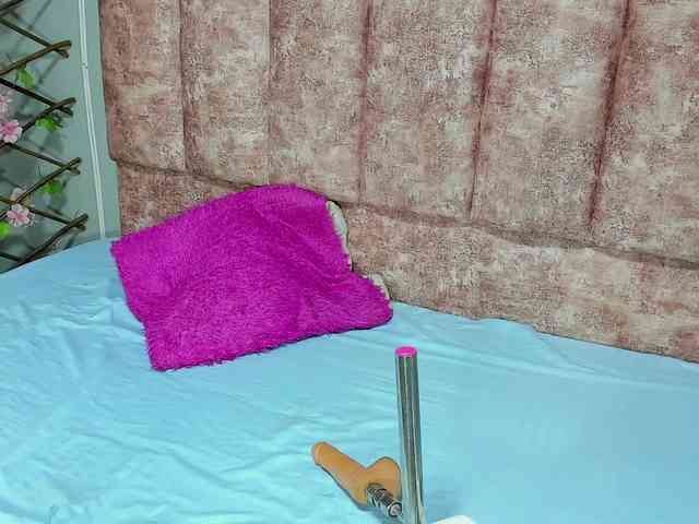 ArianaFire webcam
