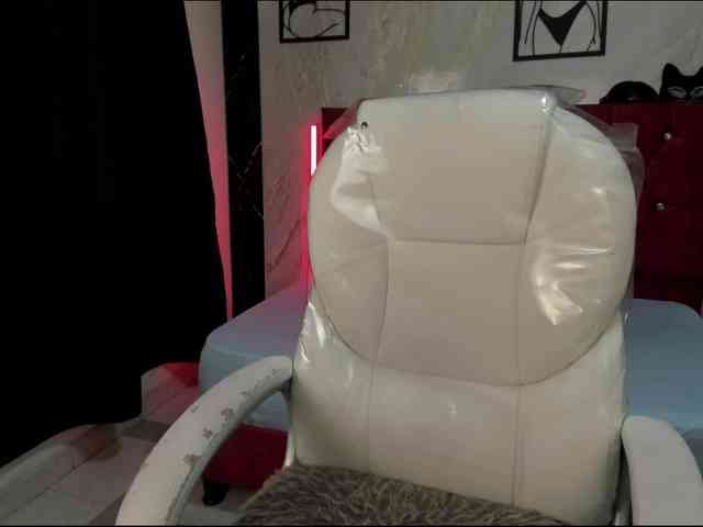 ArianaFire webcam