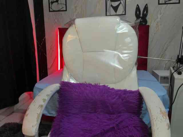 ArianaFire webcam