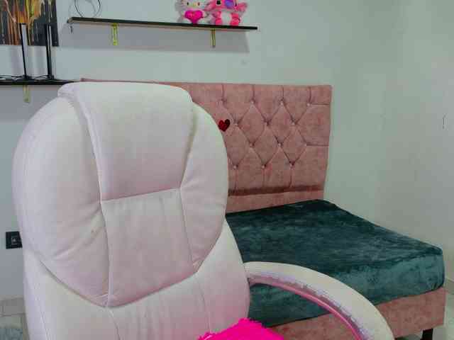 ArianaFire webcam