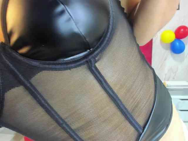 ArianaFire webcam