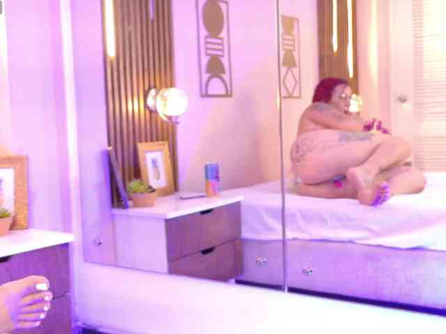 Maia-Foxx webcam