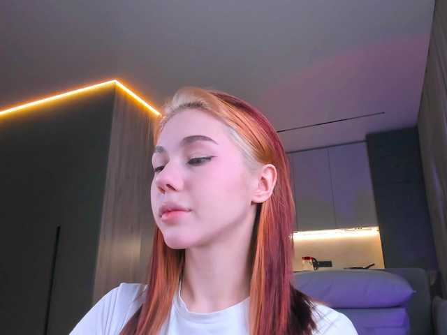 Cute1yoga live cam on BongaCams