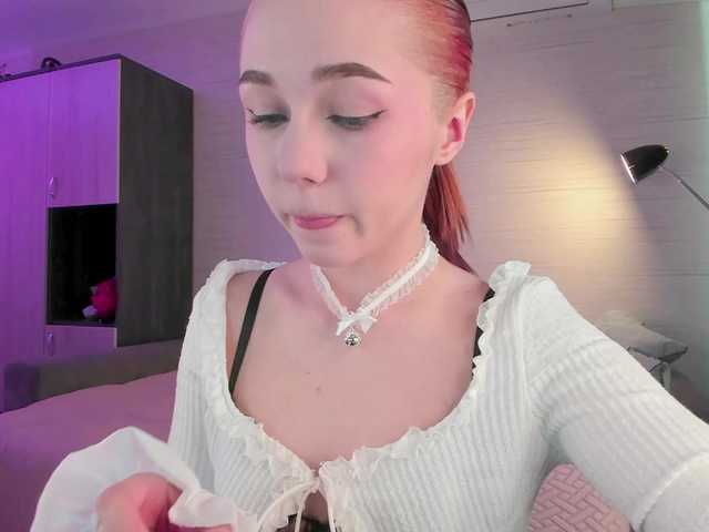 Cute1yoga live cam on BongaCams