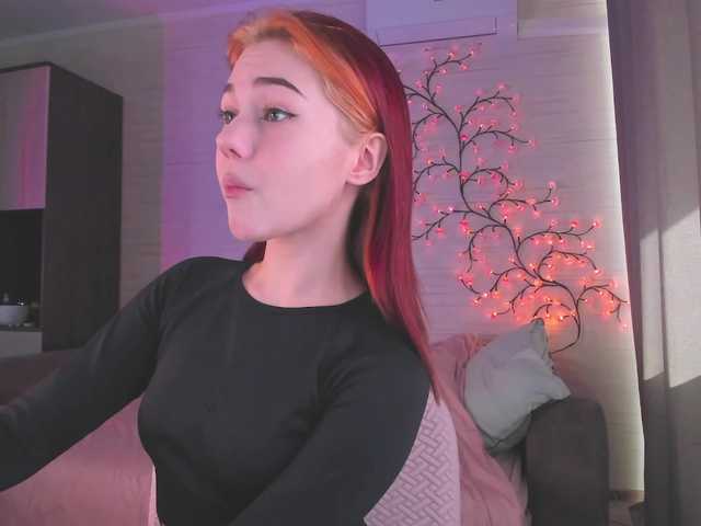 Cute1yoga live cam on BongaCams