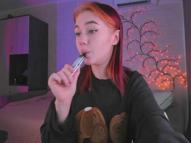 Cute1yoga live cam on BongaCams