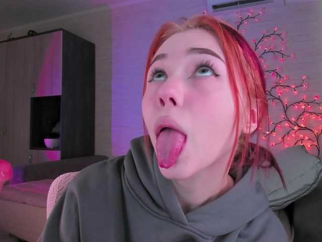 Cute1yoga live cam on BongaCams