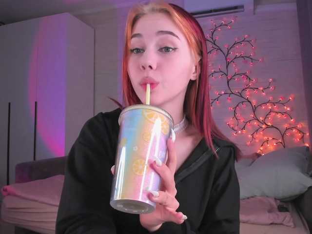 Cute1yoga live cam on BongaCams