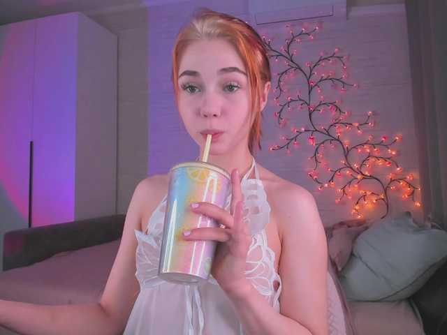 Cute1yoga live cam on BongaCams