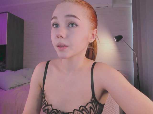 Cute1yoga live cam on BongaCams