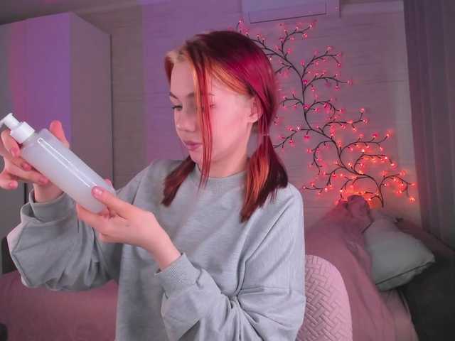 Cute1yoga live cam on BongaCams