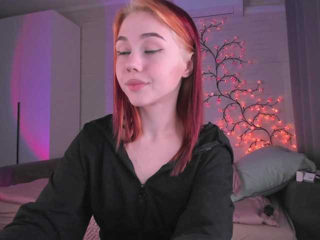 Cute1yoga live cam on BongaCams