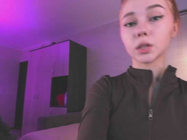 Cute1yoga live webcam show