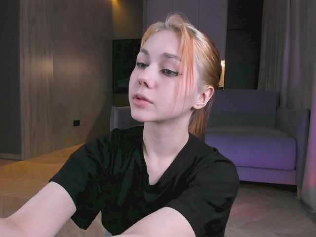 Cute1yoga live cam on BongaCams