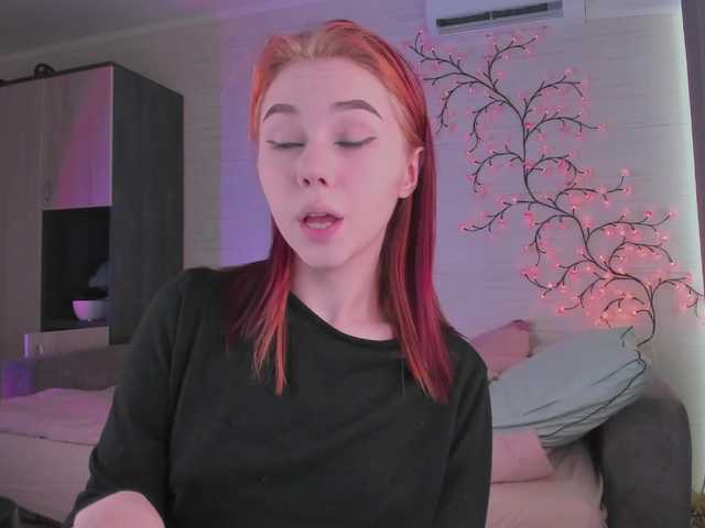 Cute1yoga live cam on BongaCams