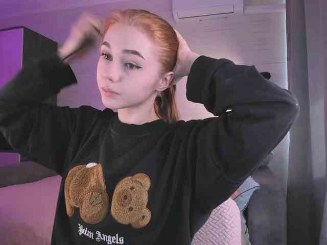 Cute1yoga webcam