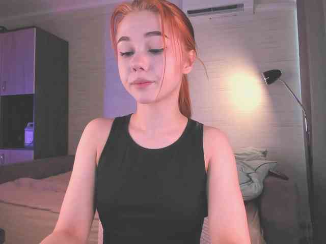 Cute1yoga webcam