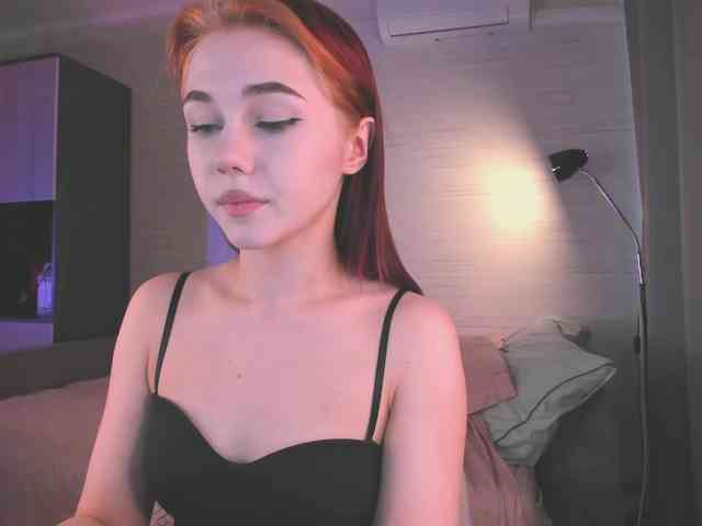 Cute1yoga webcam