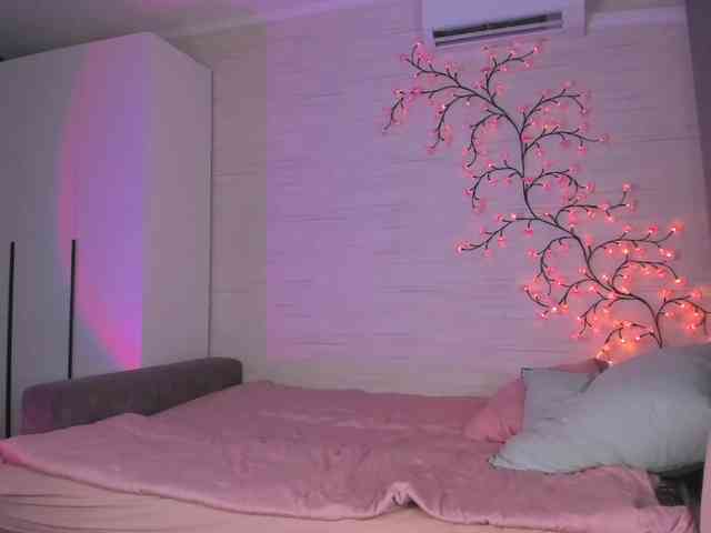 Cute1yoga webcam