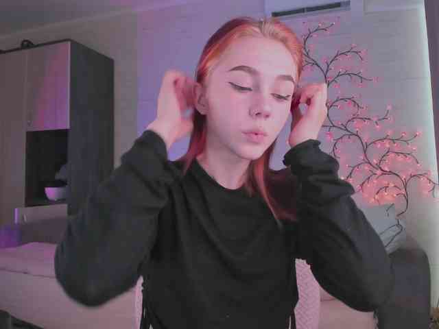 Cute1yoga webcam