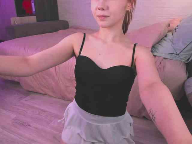 Cute1yoga webcam