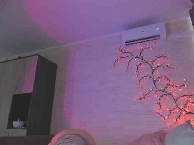 Cute1yoga webcam