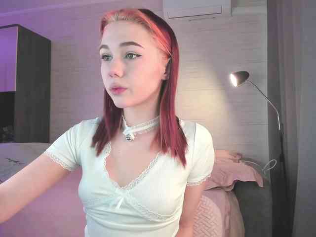 Cute1yoga webcam