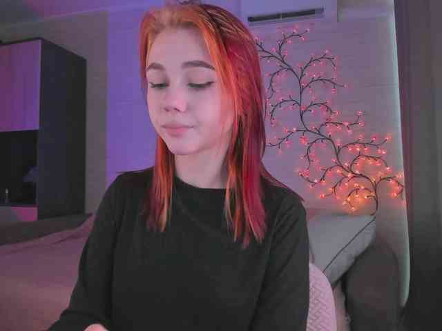 Cute1yoga webcam