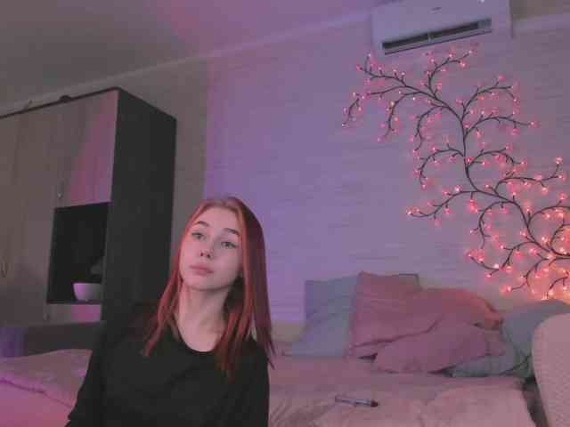 Cute1yoga webcam