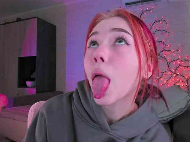 Cute1yoga webcam