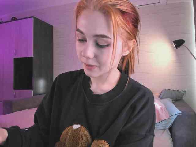 Cute1yoga webcam