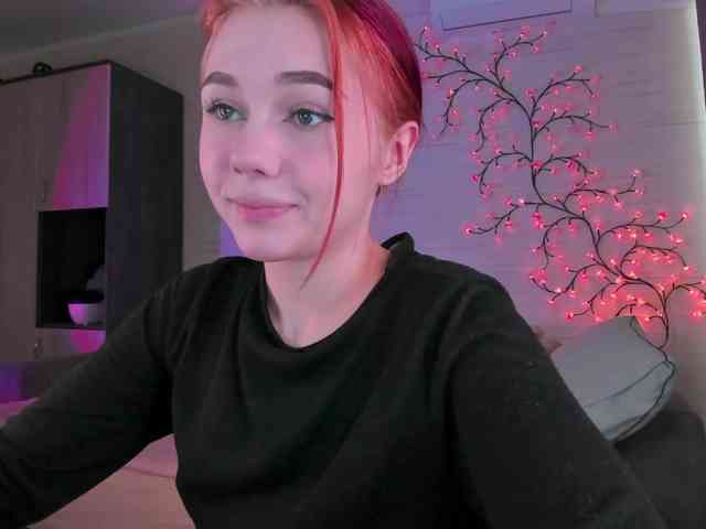 Cute1yoga webcam