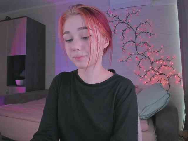 Cute1yoga webcam