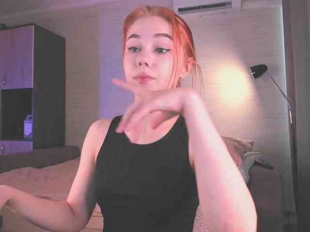 Cute1yoga webcam
