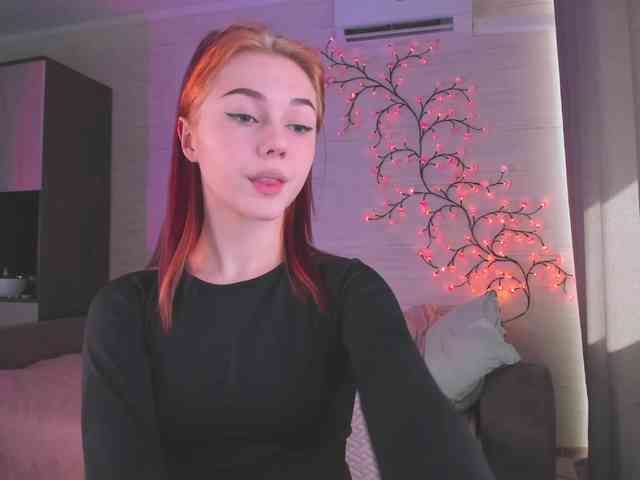 Cute1yoga webcam