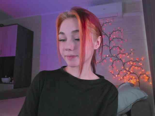 Cute1yoga webcam
