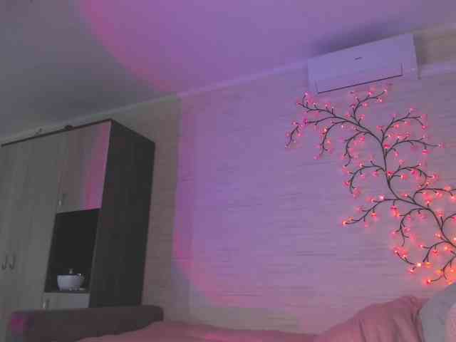 Cute1yoga webcam