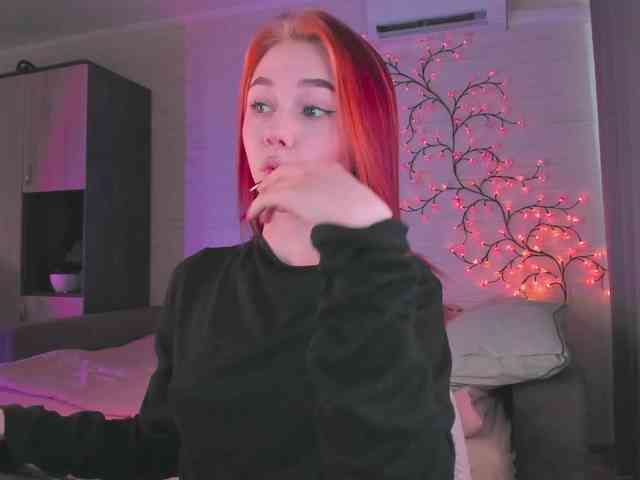 Cute1yoga webcam