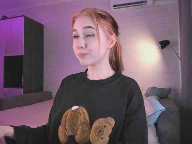 Cute1yoga webcam