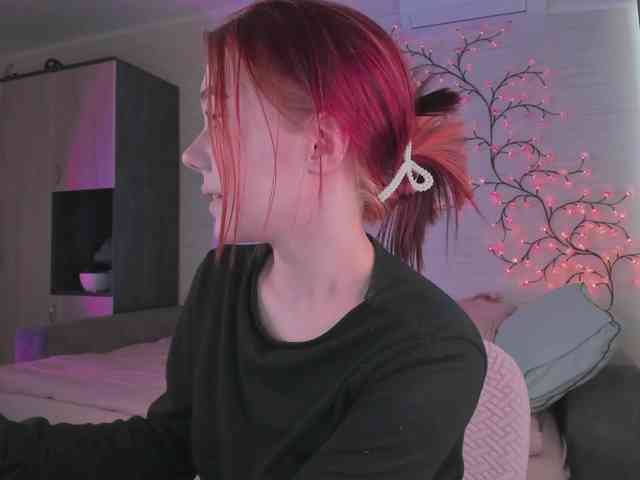 Cute1yoga webcam