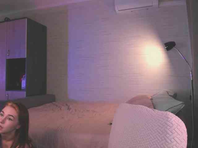 Cute1yoga webcam