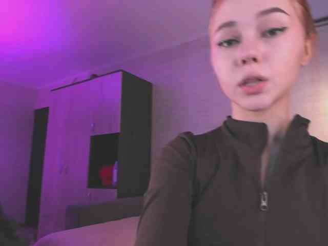 Cute1yoga webcam
