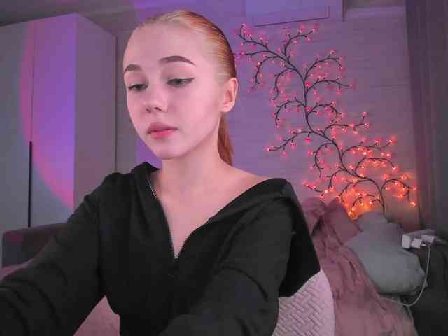 Cute1yoga webcam
