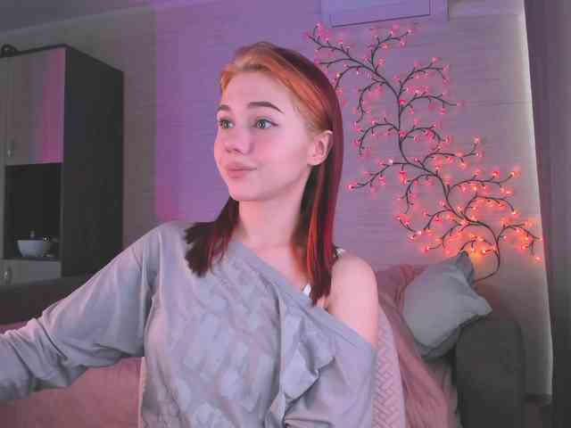 Cute1yoga webcam