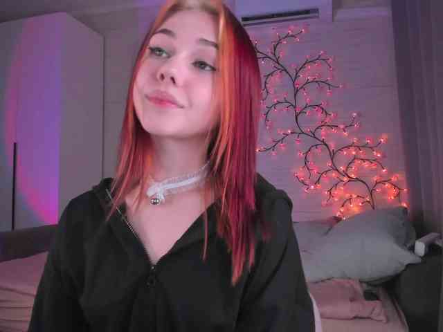 Cute1yoga webcam