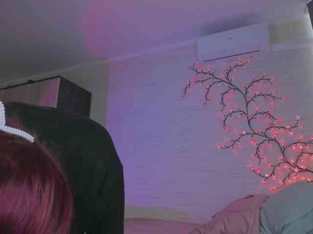 Cute1yoga webcam