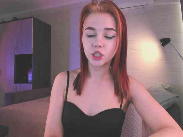 Cute1yoga webcam