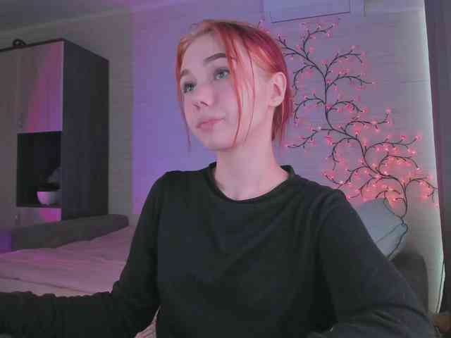 Cute1yoga webcam