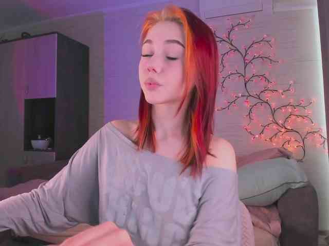 Cute1yoga webcam