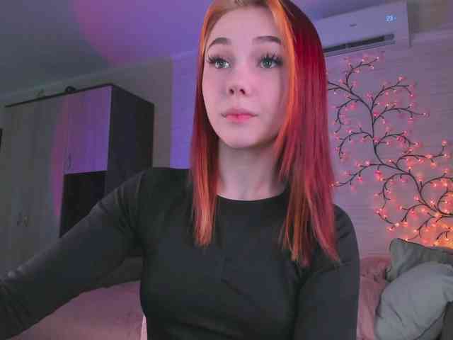 Cute1yoga webcam